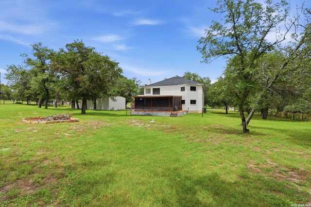 302 Whispering Oaks, Adkins, TX 78101