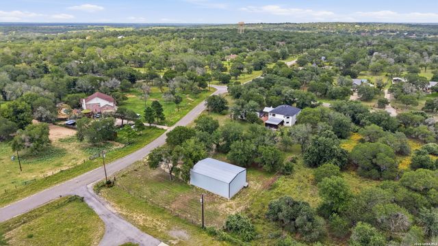 302 Whispering Oaks, Adkins, TX 78101