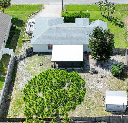 726 Tuxedo Terrace, Sebastian, FL 32958
