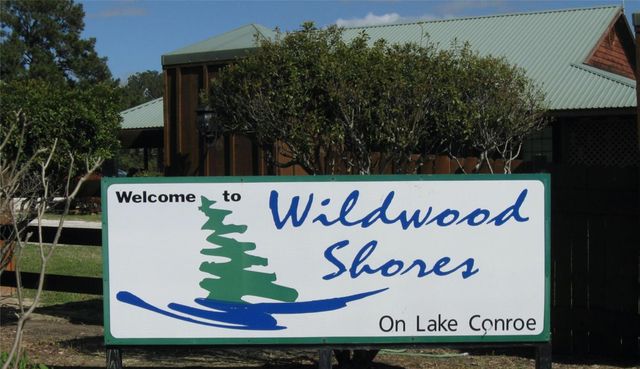 77 Hillsborough Drive, Huntsville, TX 77340