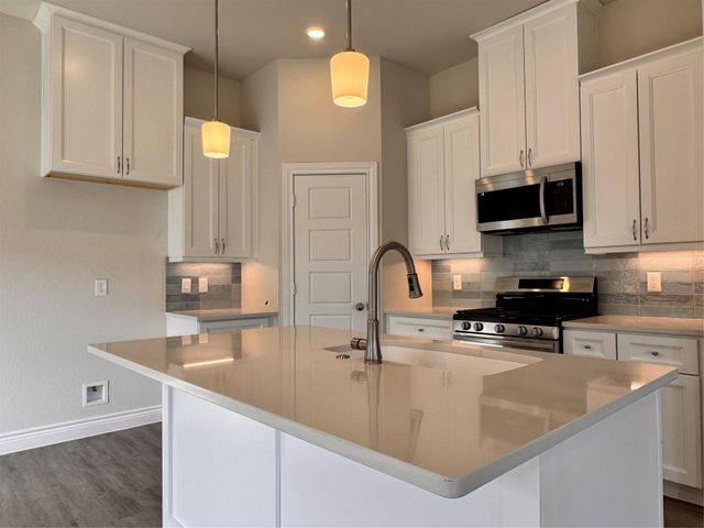 10300 Cabo Del Sol Drive, Cleveland, TX 77327