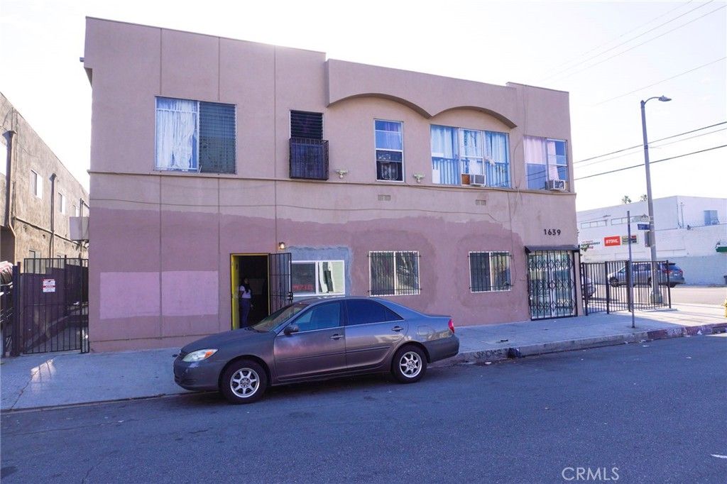 1639 S Hobart, Los Angeles, CA 90006 — photo 3