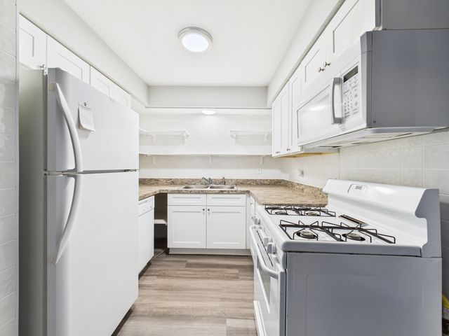 11805 S Karlov Avenue 102, Alsip, IL 60803