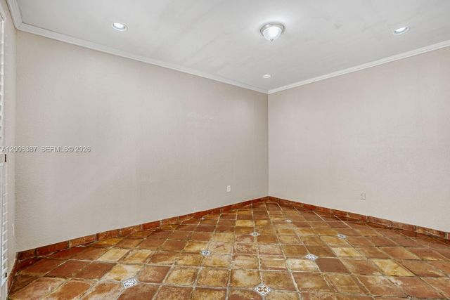 941 Doveplum Ct, Hollywood, FL 33019