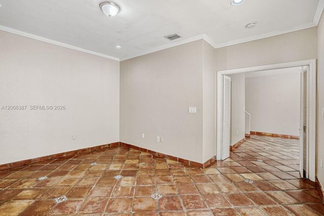 941 Doveplum Ct, Hollywood, FL 33019
