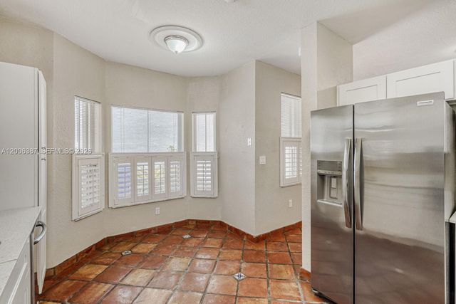941 Doveplum Ct, Hollywood, FL 33019