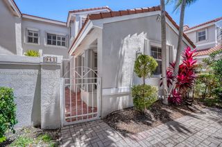 941 Doveplum Ct, Hollywood, FL 33019