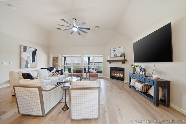 14502 S Vandalia Avenue, Bixby, OK 74008