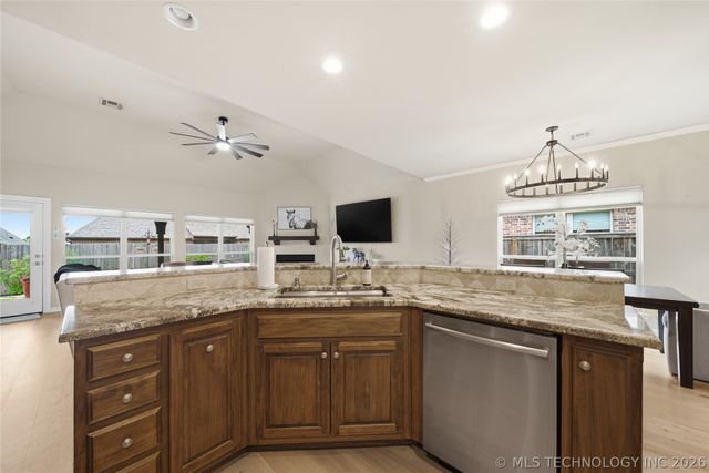 14502 S Vandalia Avenue, Bixby, OK 74008