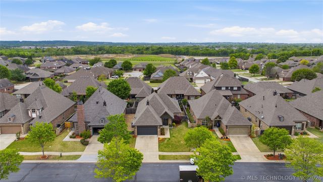 14502 S Vandalia Avenue, Bixby, OK 74008