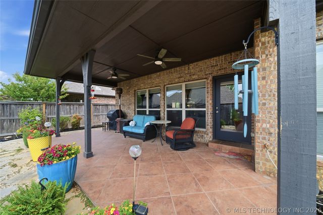 14502 S Vandalia Avenue, Bixby, OK 74008