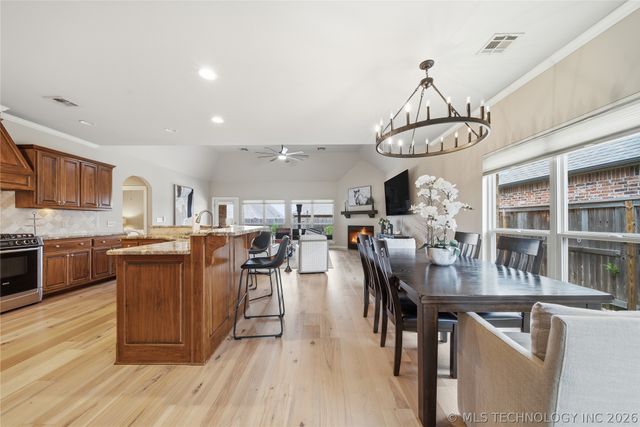 14502 S Vandalia Avenue, Bixby, OK 74008