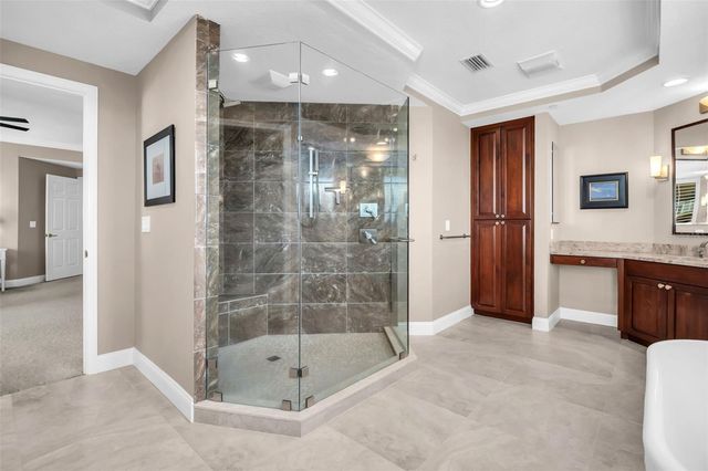 555 5TH AVENUE NE 1122, St Petersburg, FL 33701