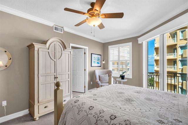 555 5TH AVENUE NE 1122, St Petersburg, FL 33701