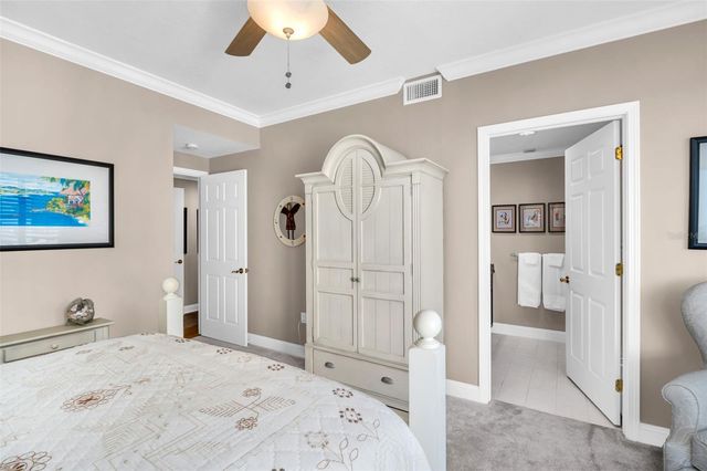 555 5TH AVENUE NE 1122, St Petersburg, FL 33701