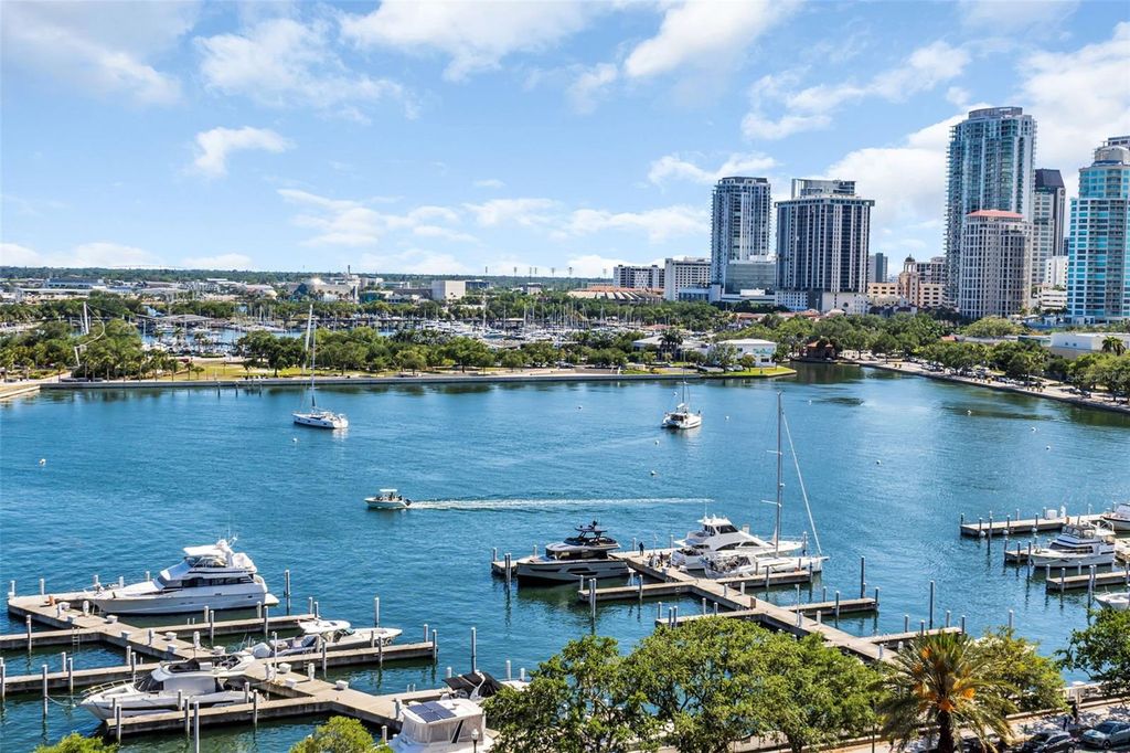 555 5TH AVENUE NE 1122, St Petersburg, FL 33701