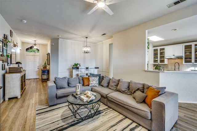 6725 Hayling Way, Denton, TX 76210