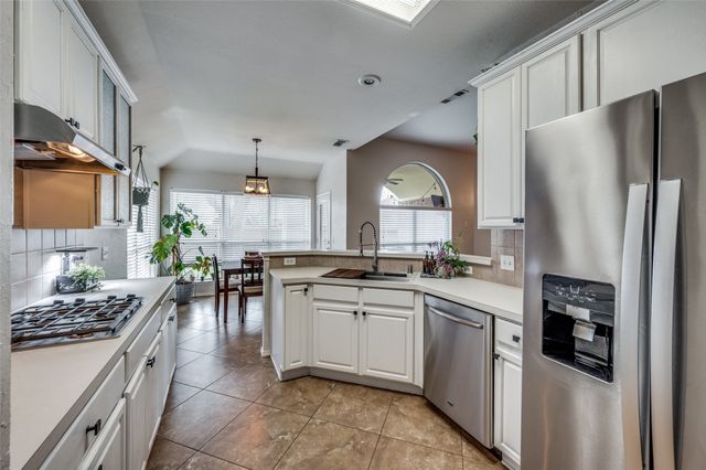 6725 Hayling Way, Denton, TX 76210