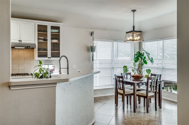 6725 Hayling Way, Denton, TX 76210