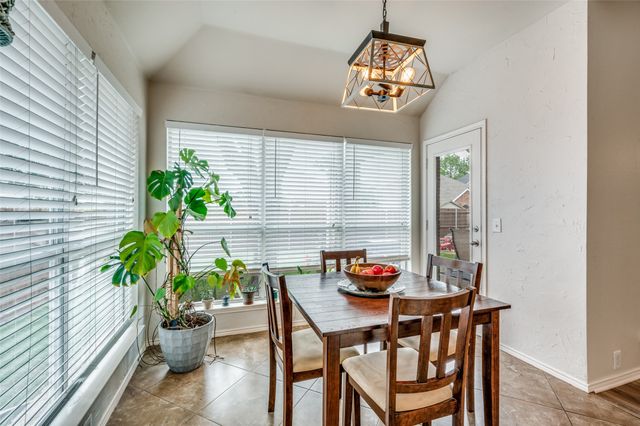 6725 Hayling Way, Denton, TX 76210
