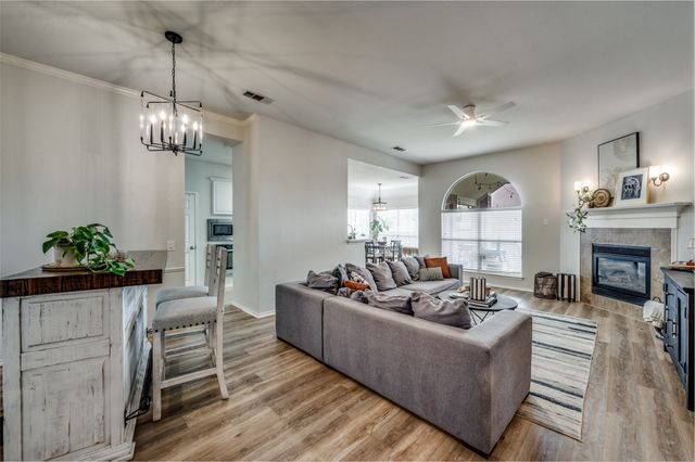 6725 Hayling Way, Denton, TX 76210