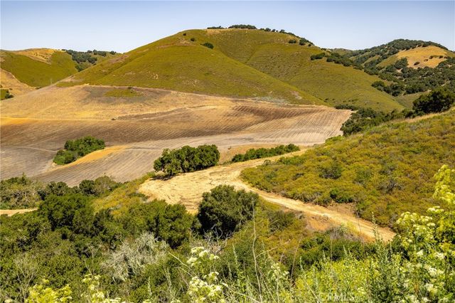 680 Spring Canyon Lane, Nipomo, CA 93444