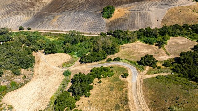 680 Spring Canyon Lane, Nipomo, CA 93444