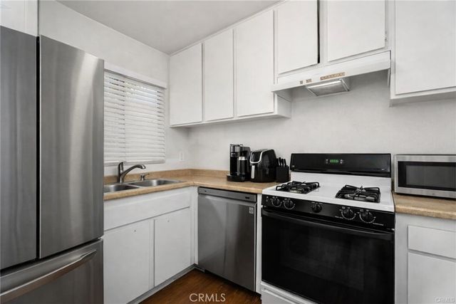 2006 California, Huntington Beach, CA 92648