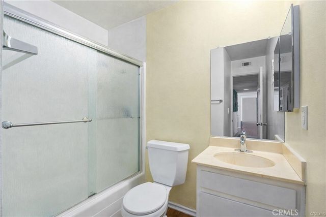 2006 California, Huntington Beach, CA 92648