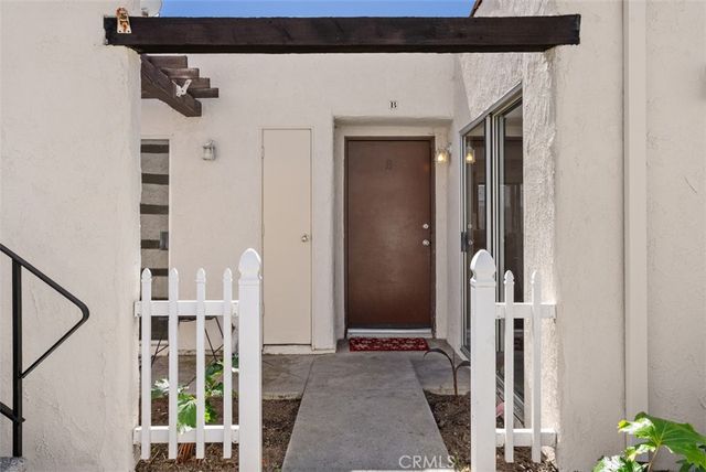 2006 California, Huntington Beach, CA 92648