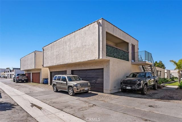 2006 California, Huntington Beach, CA 92648