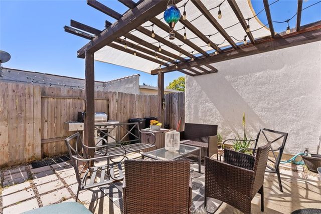 2006 California, Huntington Beach, CA 92648