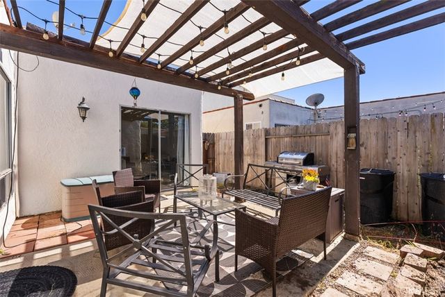 2006 California, Huntington Beach, CA 92648