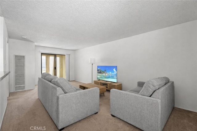 2006 California, Huntington Beach, CA 92648