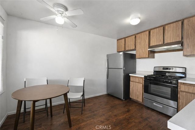 2006 California, Huntington Beach, CA 92648