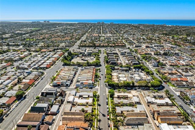 2006 California, Huntington Beach, CA 92648