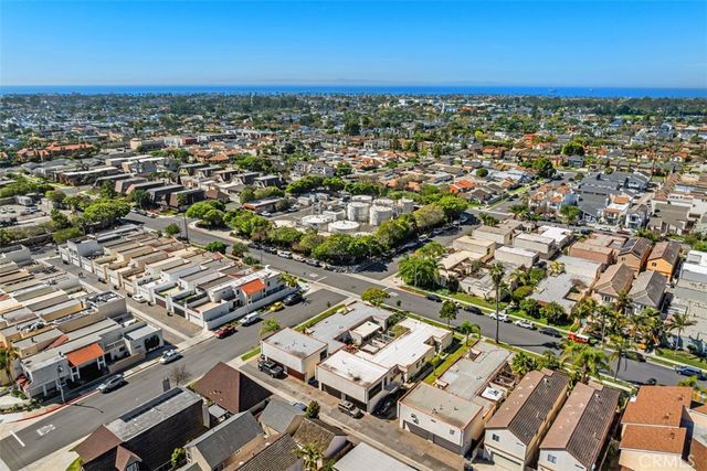 2006 California, Huntington Beach, CA 92648