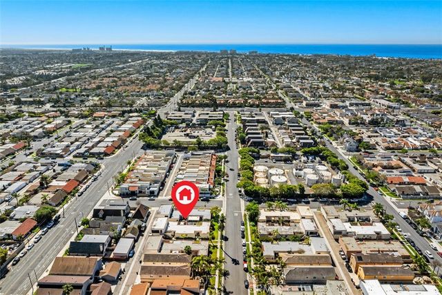 2006 California, Huntington Beach, CA 92648