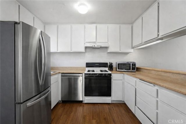 2006 California, Huntington Beach, CA 92648