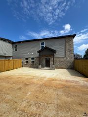 264 Beau Claire Circle, Byron, GA 31008