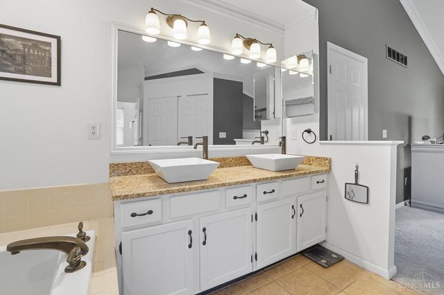 9609 Cedar Knoll Drive, Deerfield Twp., OH 45040