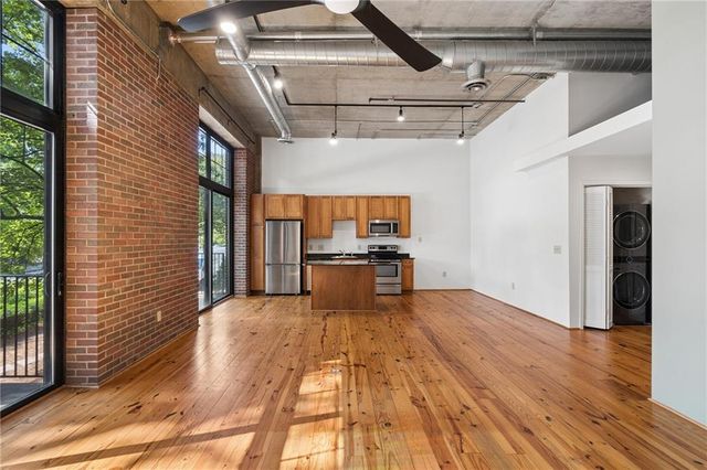 6105 Blue Stone Road 101, Sandy Springs, GA 30328