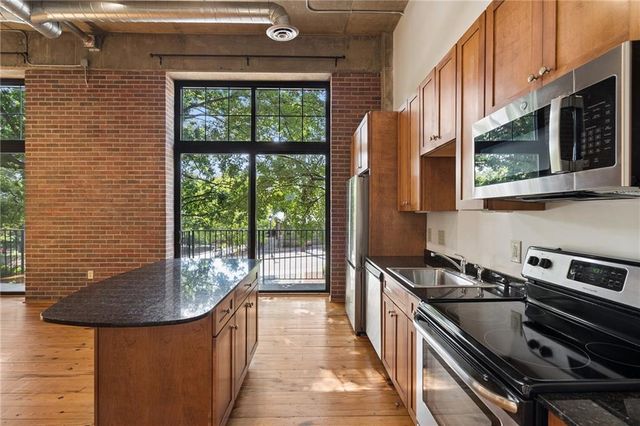 6105 Blue Stone Road 101, Sandy Springs, GA 30328
