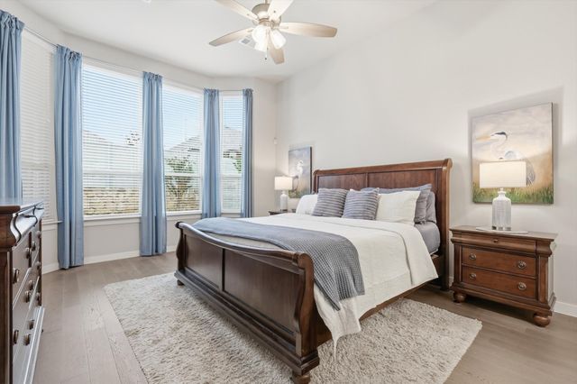 812 Hawks Way, Argyle, TX 76226