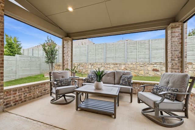 812 Hawks Way, Argyle, TX 76226