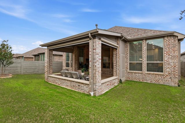 812 Hawks Way, Argyle, TX 76226