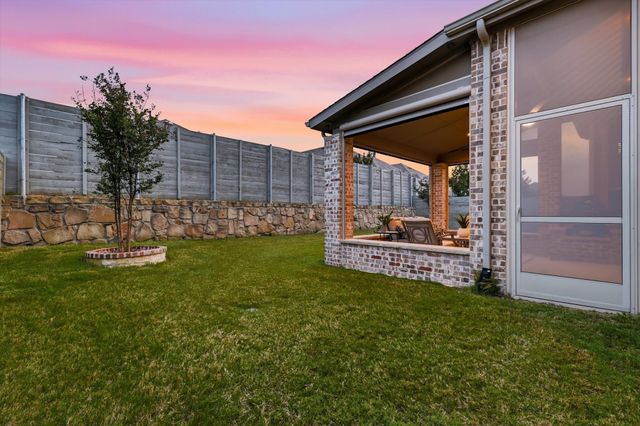 812 Hawks Way, Argyle, TX 76226