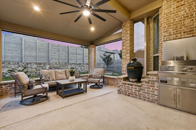 812 Hawks Way, Argyle, TX 76226