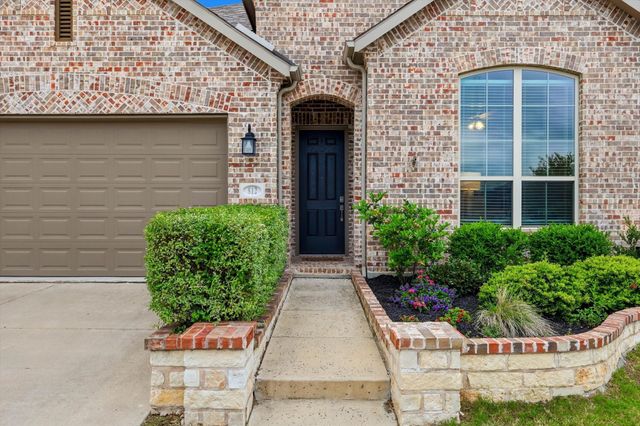 812 Hawks Way, Argyle, TX 76226