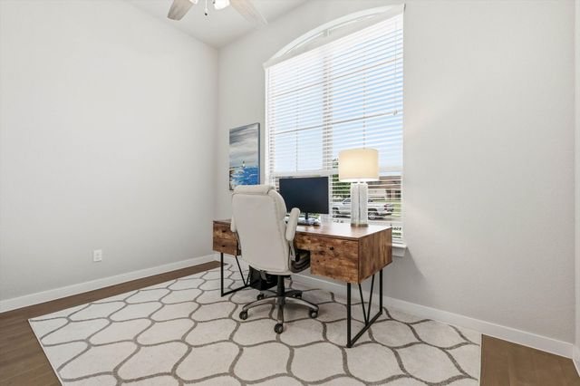 812 Hawks Way, Argyle, TX 76226